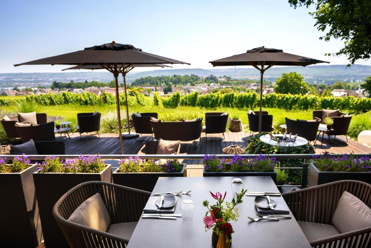 Relais & Chateaux Hotel Burg Schwarzenstein Geisenheim Bagian luar foto