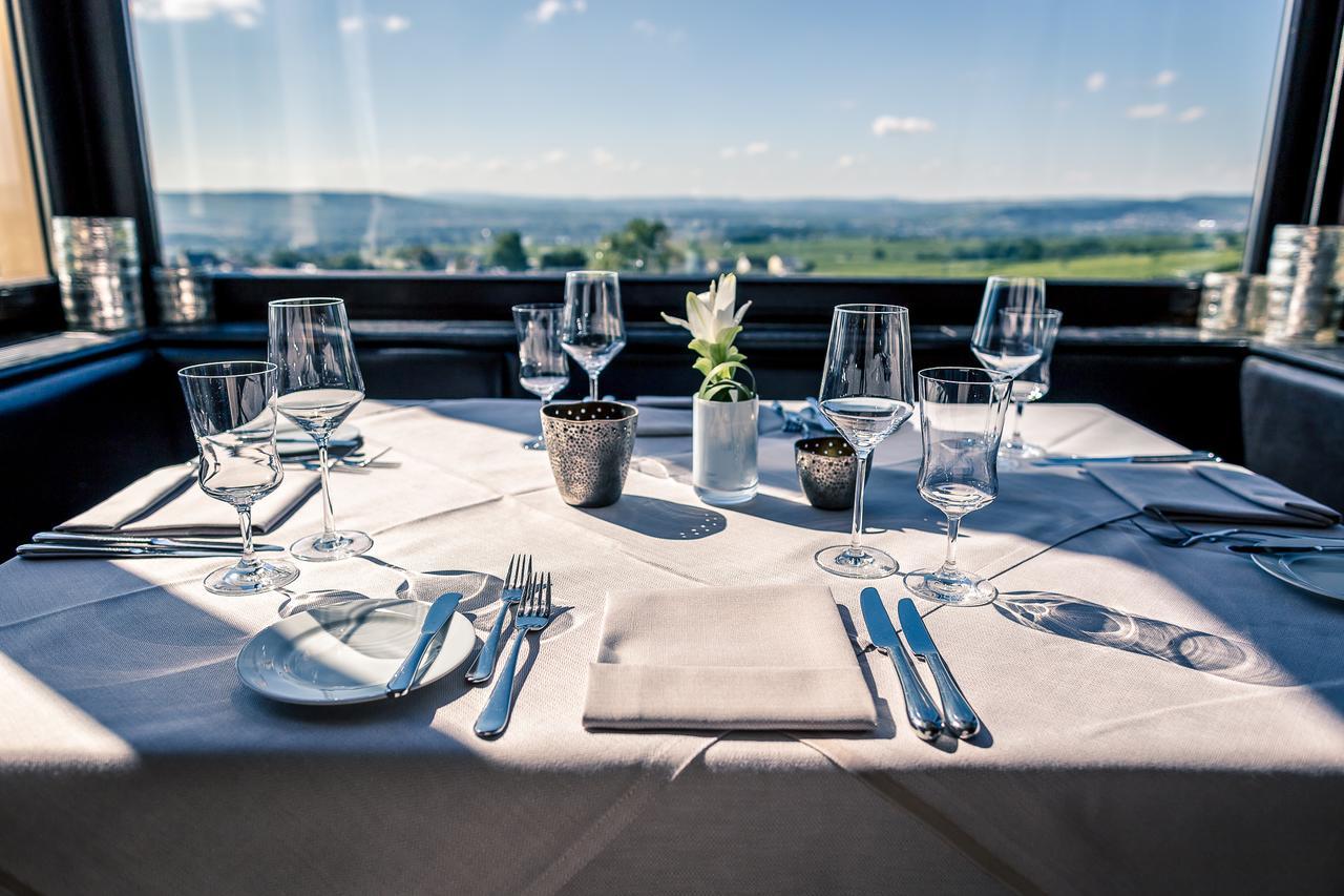 Relais & Chateaux Hotel Burg Schwarzenstein Geisenheim Bagian luar foto