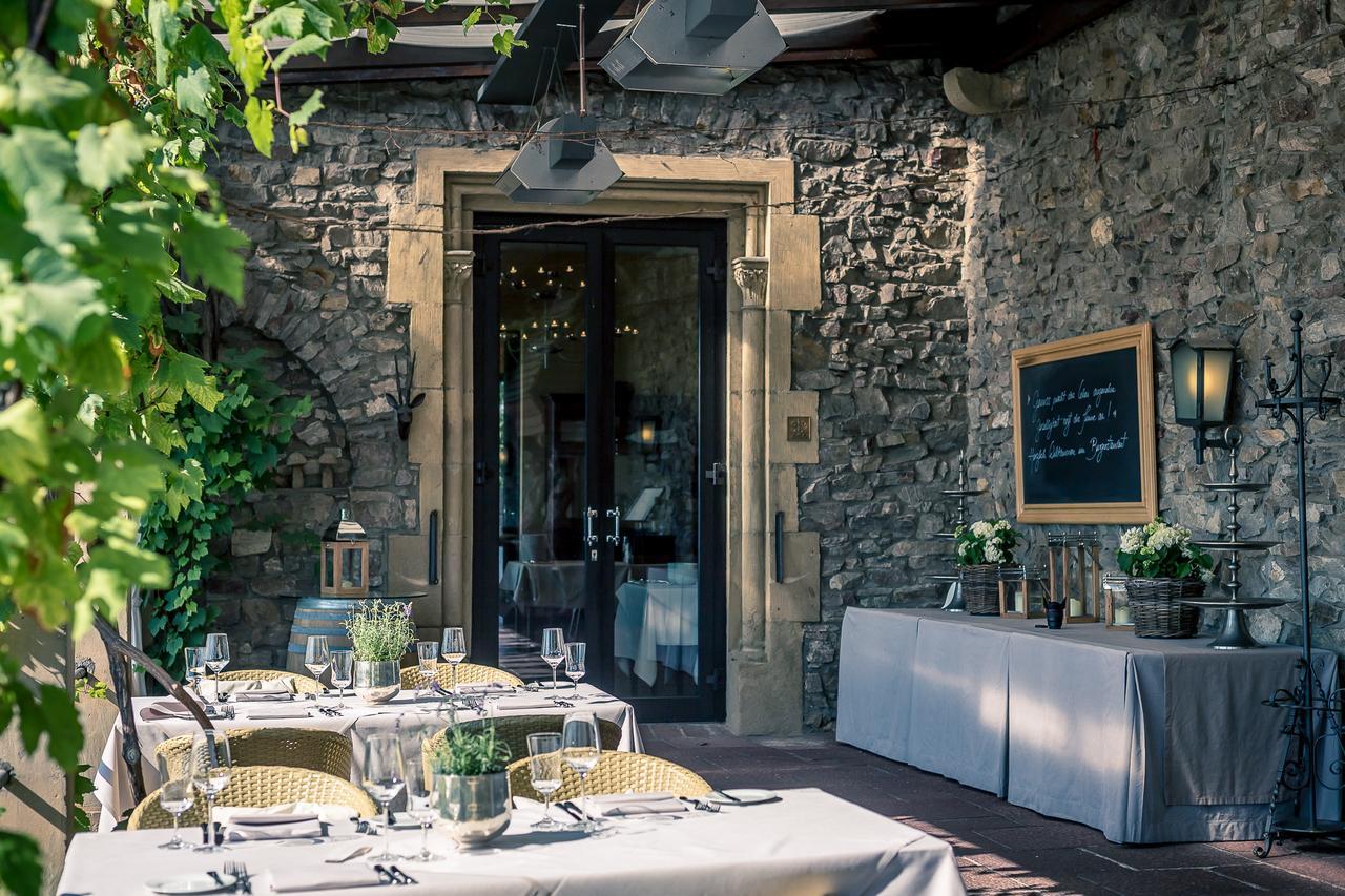 Relais & Chateaux Hotel Burg Schwarzenstein Geisenheim Bagian luar foto