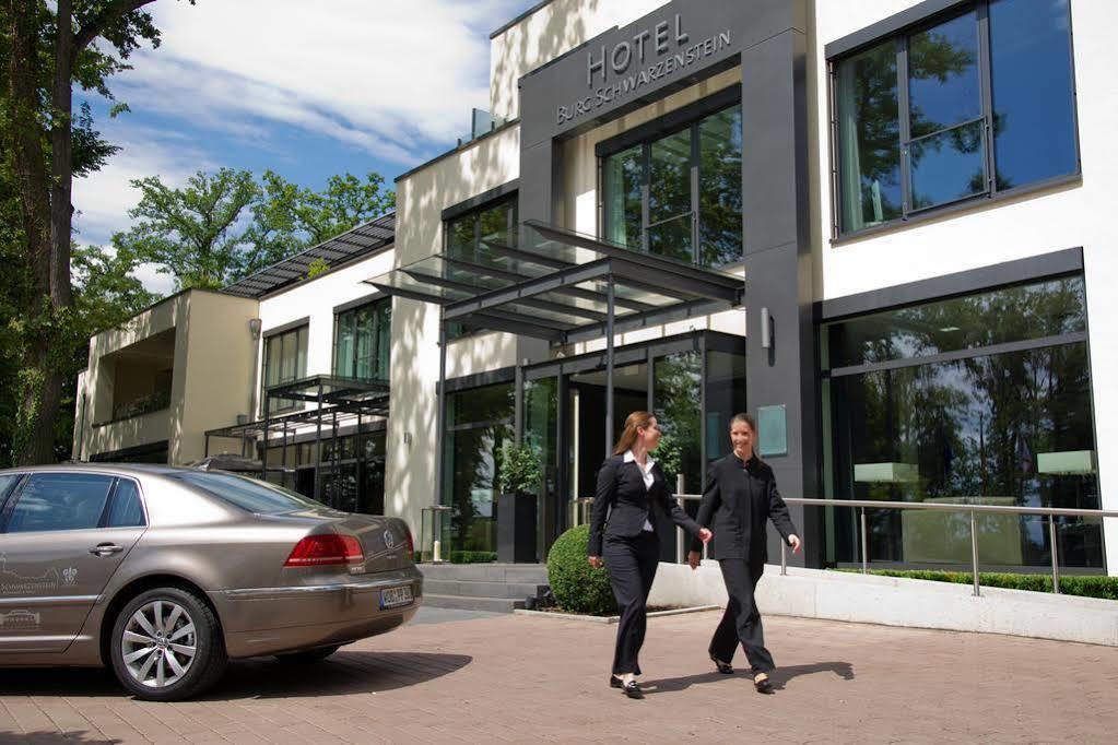 Relais & Chateaux Hotel Burg Schwarzenstein Geisenheim Bagian luar foto