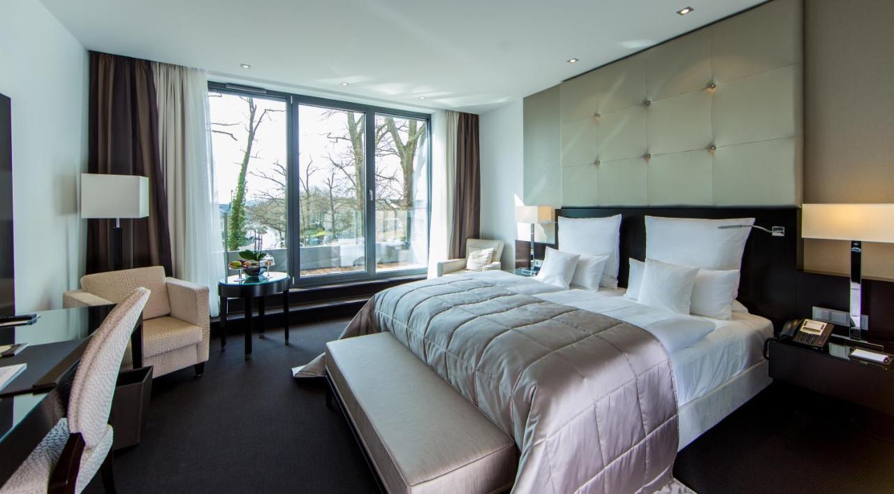 Relais & Chateaux Hotel Burg Schwarzenstein Geisenheim Bagian luar foto