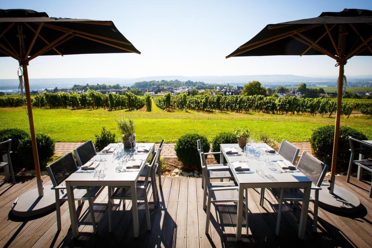Relais & Chateaux Hotel Burg Schwarzenstein Geisenheim Bagian luar foto